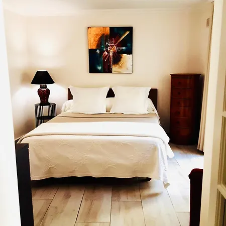 Apartment Le Cocon Setois, Clim, Patio Et Garage Pour Vehicule Type Golf, Linge De Lit Et Serviettes Non Inclus Sete